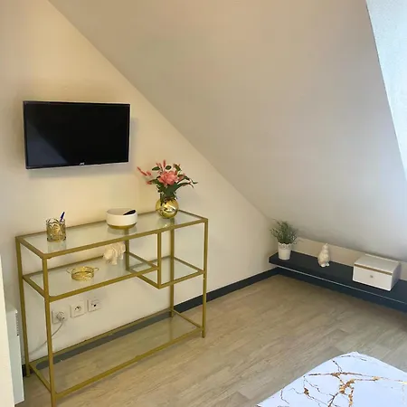 Apartment Reve Dore Equipe, Wifi, Unique Lourdes